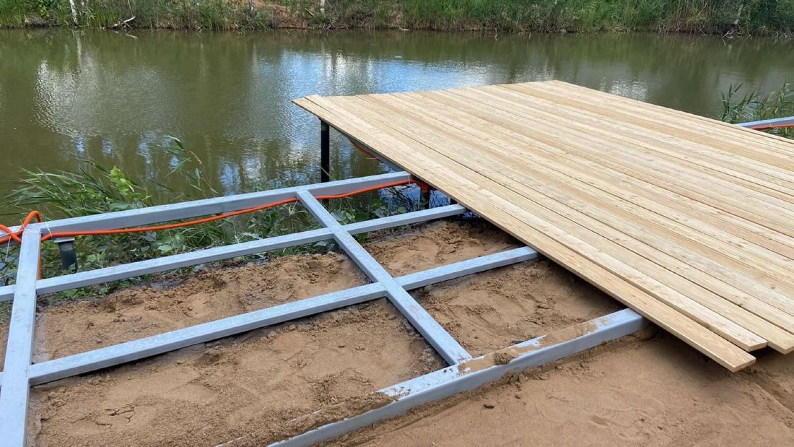 Пирс TORUDA-4 с декоративными светящимися шарами, 1 м2 - вид 5